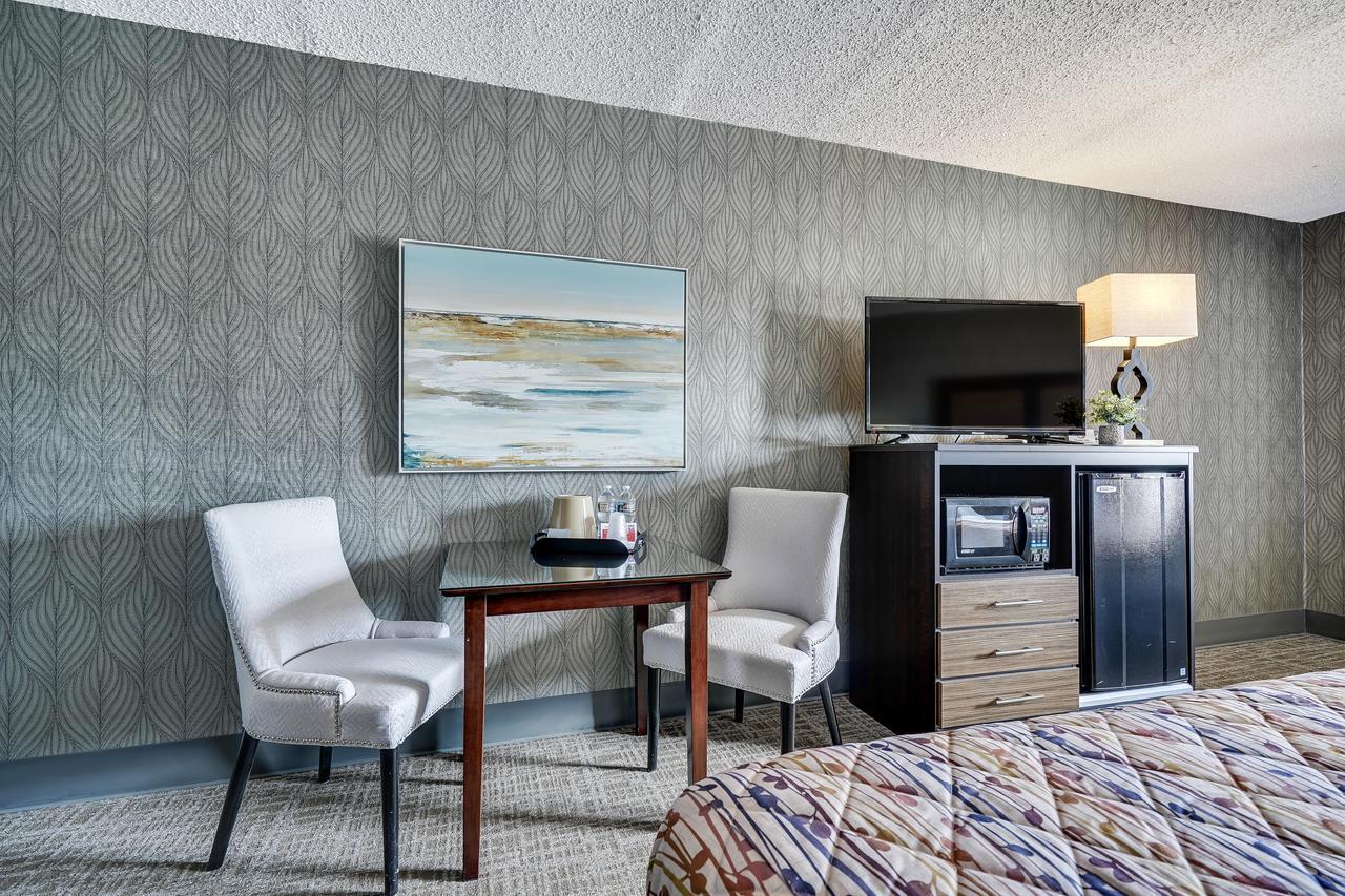 Blue Creek Inn Waretown Екстер'єр фото