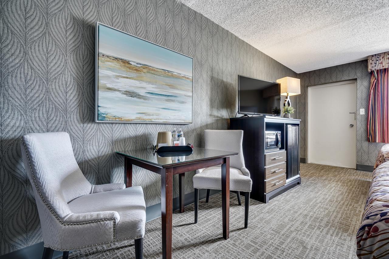 Blue Creek Inn Waretown Екстер'єр фото