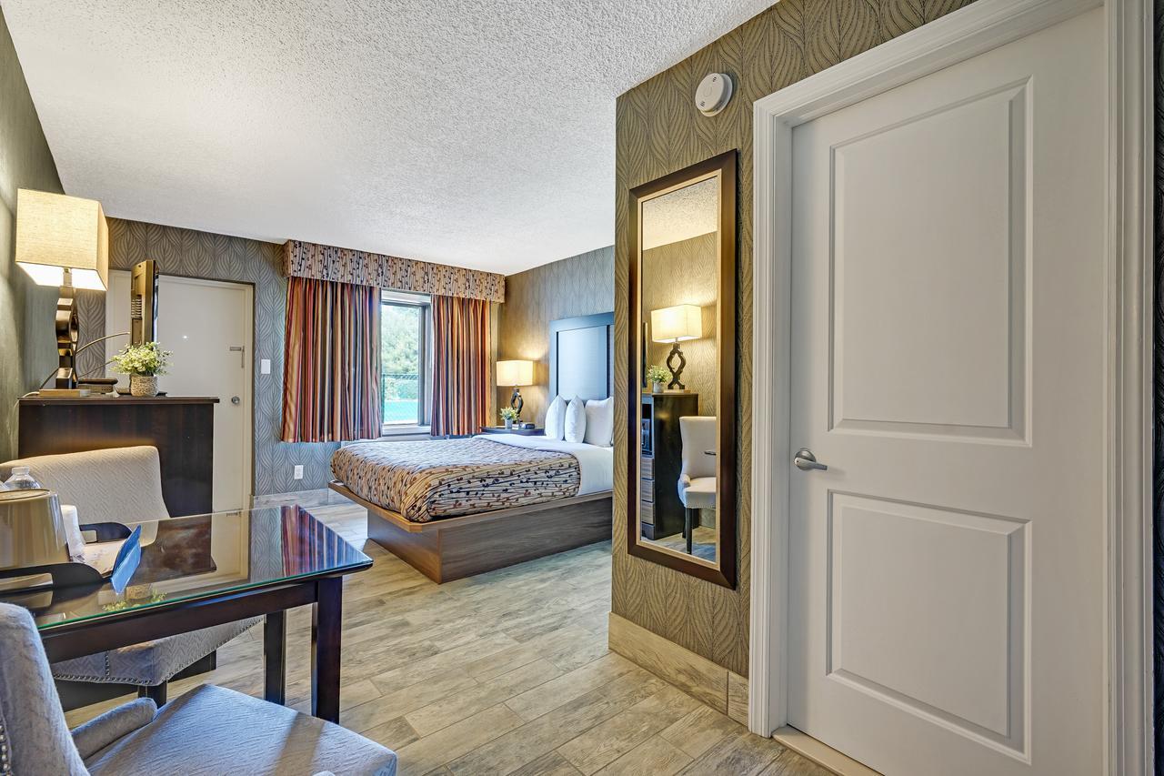 Blue Creek Inn Waretown Екстер'єр фото