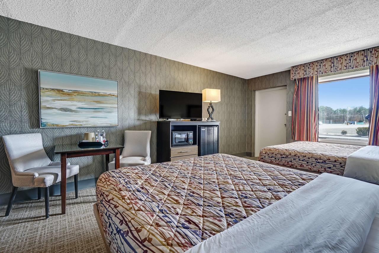 Blue Creek Inn Waretown Екстер'єр фото