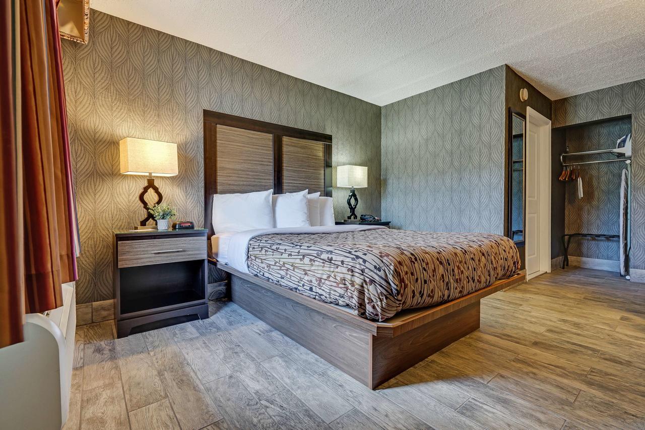 Blue Creek Inn Waretown Екстер'єр фото